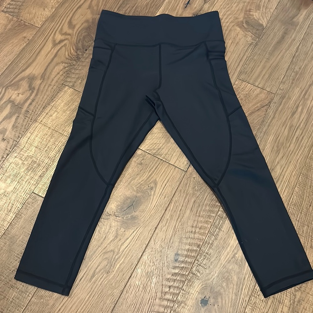 Zyia cropped leggings.
